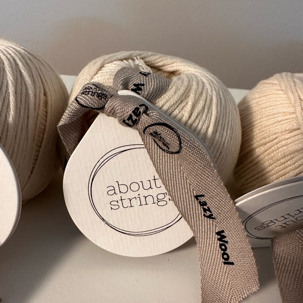 About Strings Lazy Wool Yarn - Wool  Cotton blend Knitting Yarn dk weight